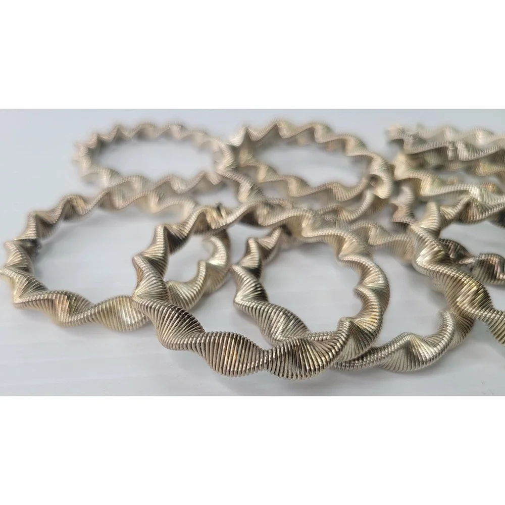 8 Unbranded Napkin Rings Set Silver Plate Twisted‎ Coil Ribbed Wavy Table Decor